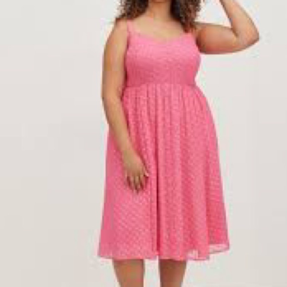 Torrid size 18/20 (torrid size 2) pink skater dress with heart pattern